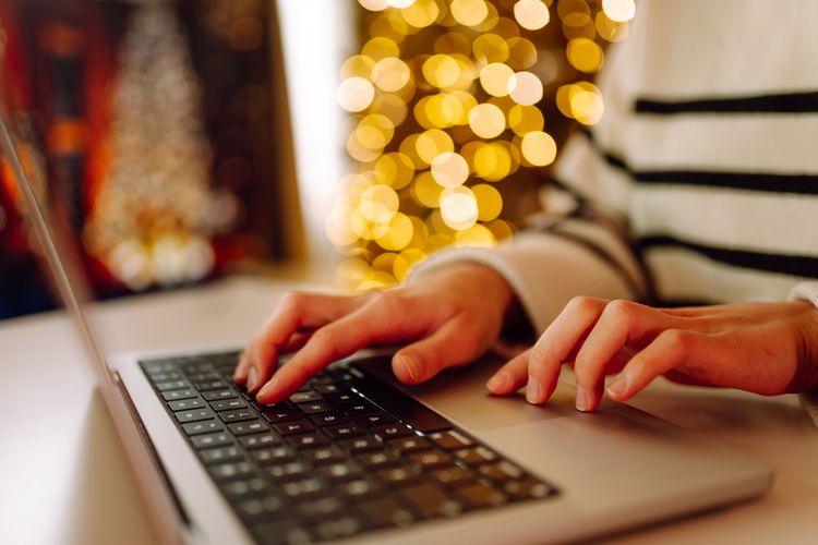 Building Holiday Campaigns That Adapt & Perform